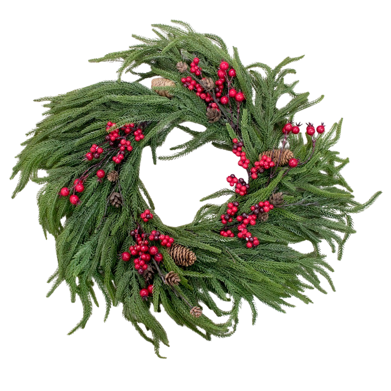 PINE W/BERRY WREATH 61CM